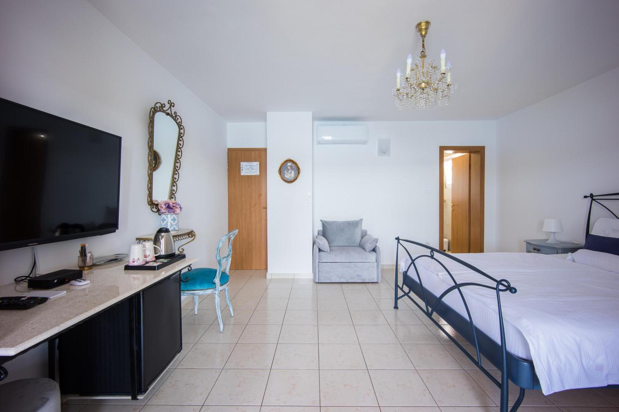 Boutique Guesthouse Sveti Petar, On The Beach, Heated Pool & Boat Berth - Adult Only Nečujam Zewnętrze zdjęcie